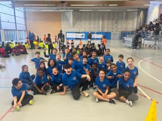 Équipe de l’AS Chelles Athlétisme dans un gymnase